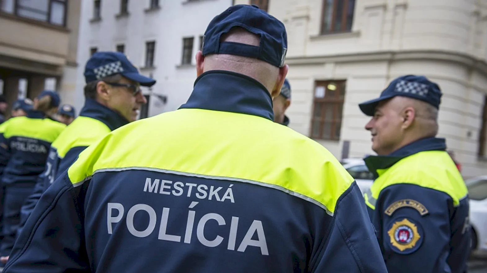 Mestská polícia v Bratislave má nový web i mobilnú aplikáciu
