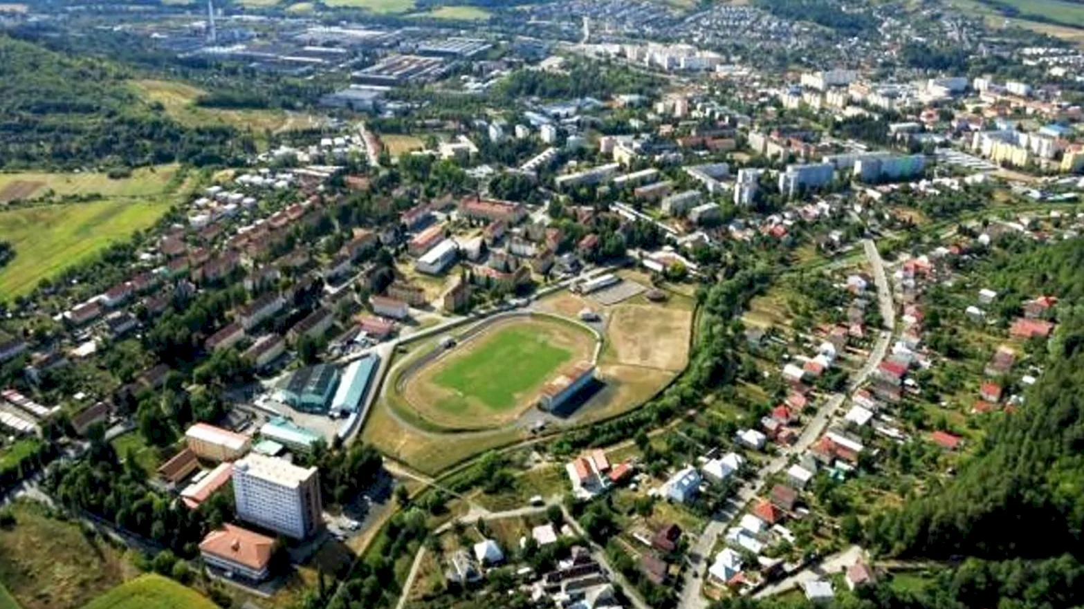 Mesto Snina chce stavať aktívny bytový dom