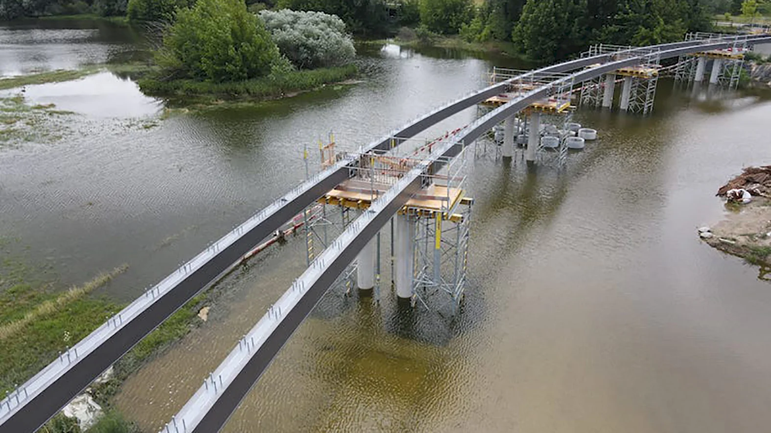 Nový cyklomost cez Moravu by sa mohol volať Bociania lávka či Most nádeje
