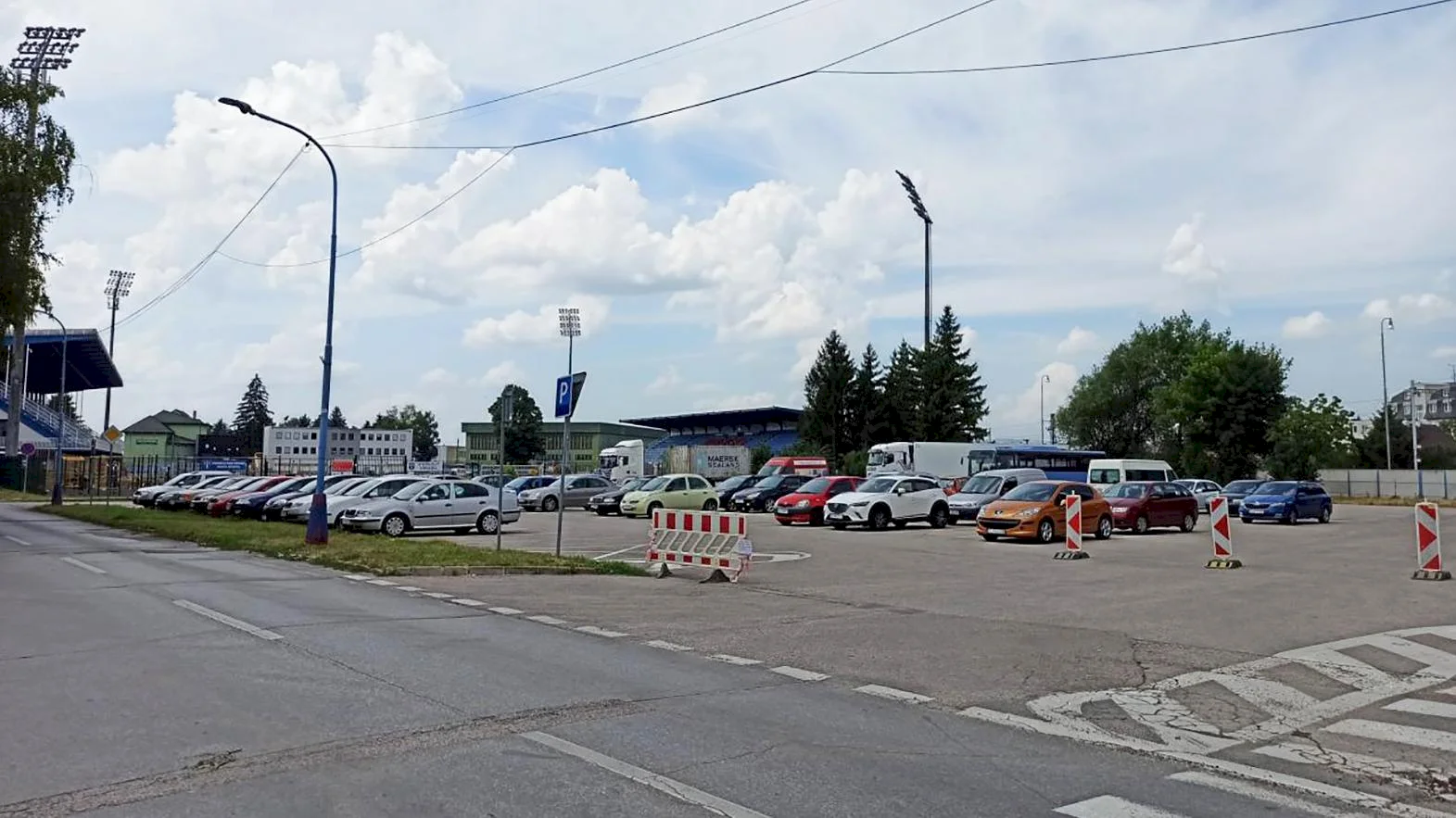 V Dubnici nad Váhom vznikne zberné parkovisko pre dodávky a väčšie vozidlá