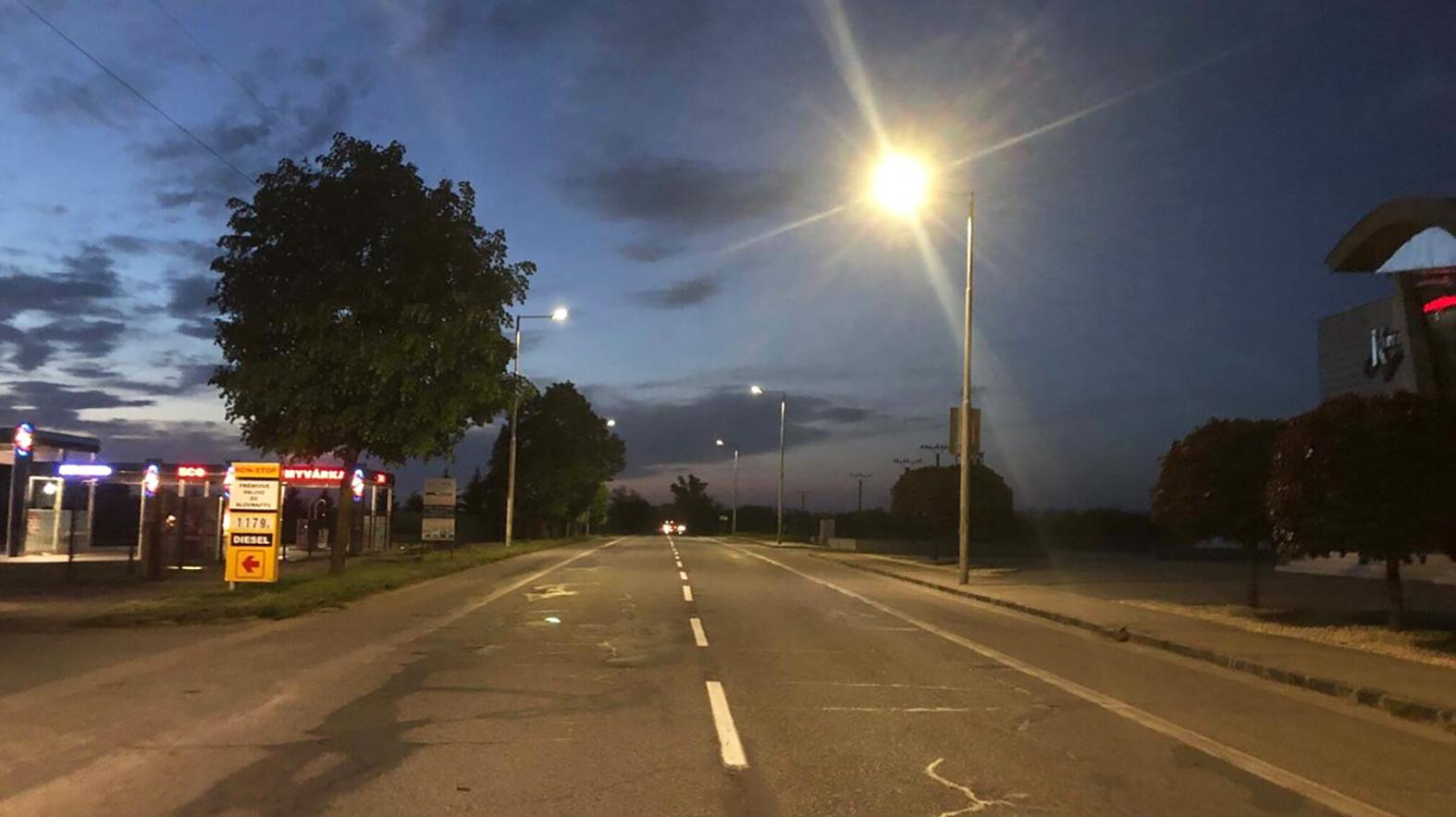 Hurbanovo ukončilo rekonštrukciu verejného osvetlenia