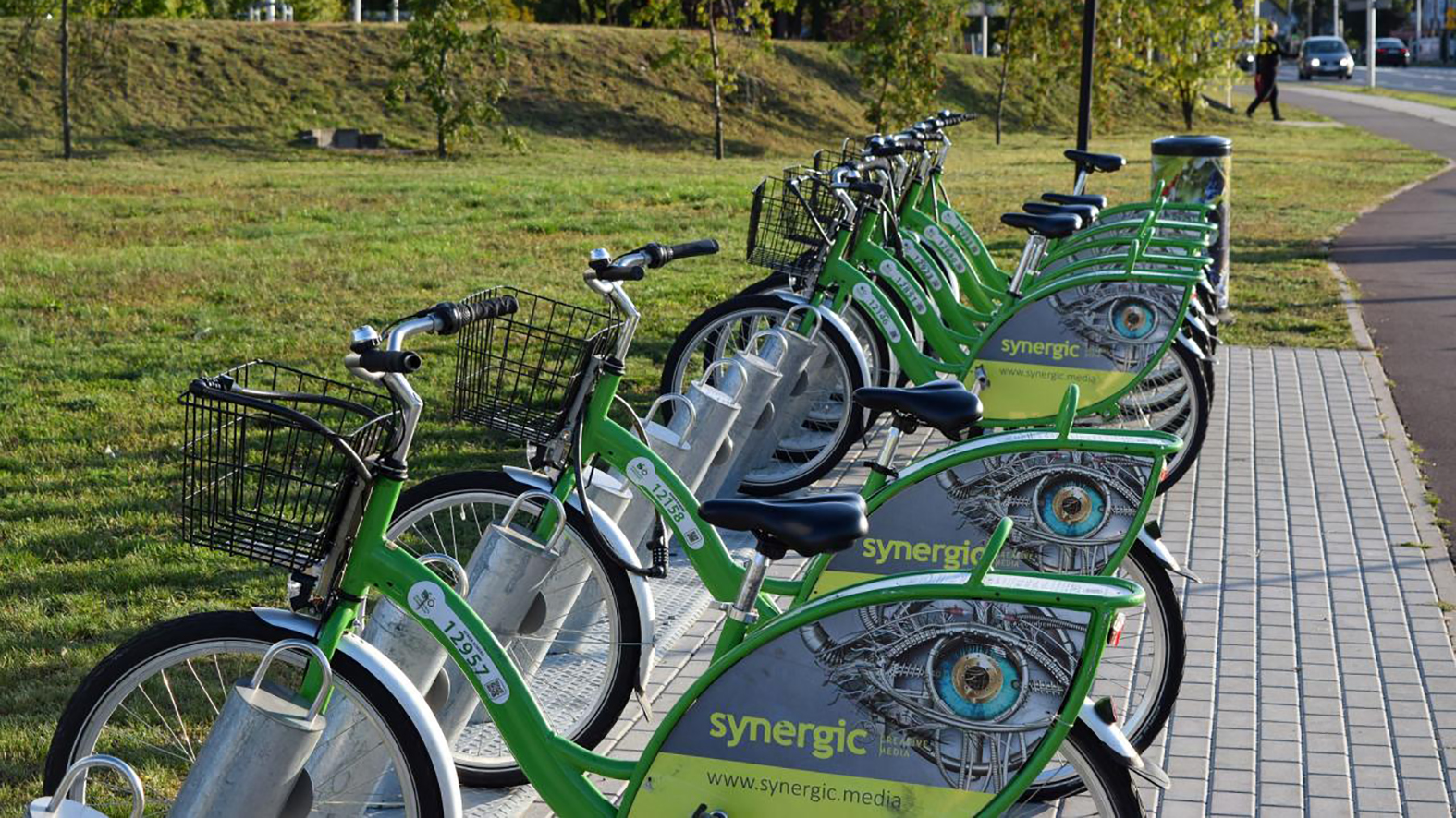 V Dubnici začali s výstavbou stojísk pre zdieľané bicykle