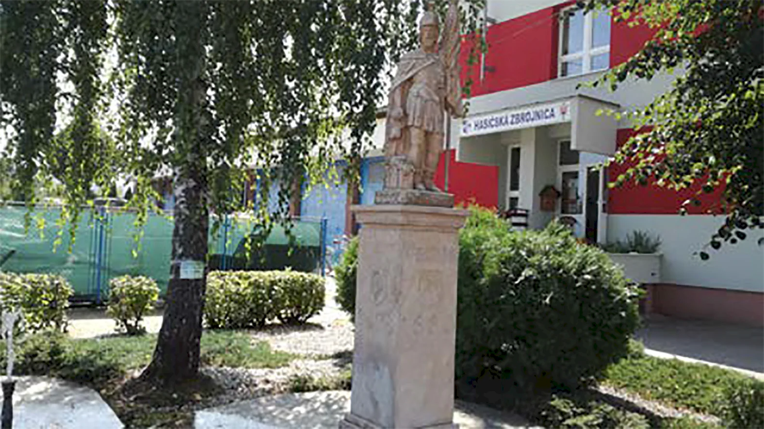 Tri dobrovoľné hasičské zbory v Beluši si vďaka dotácii doplnili vybavenie