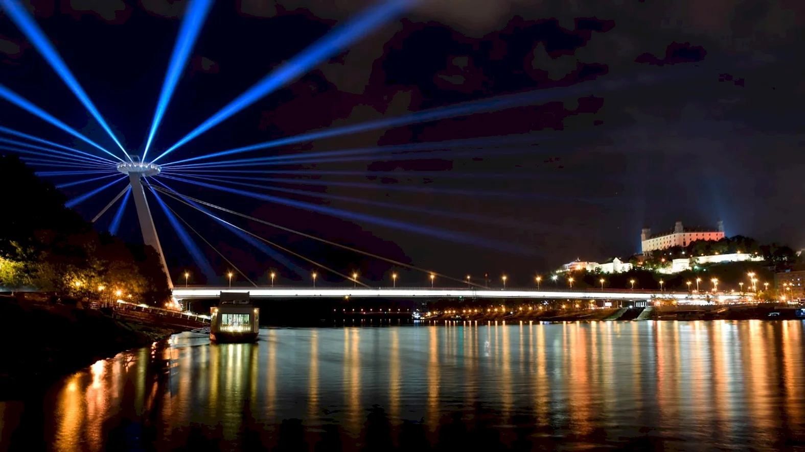 Bratislavu v piatok prežiari Biela noc, festival potrvá do 3. októbra
