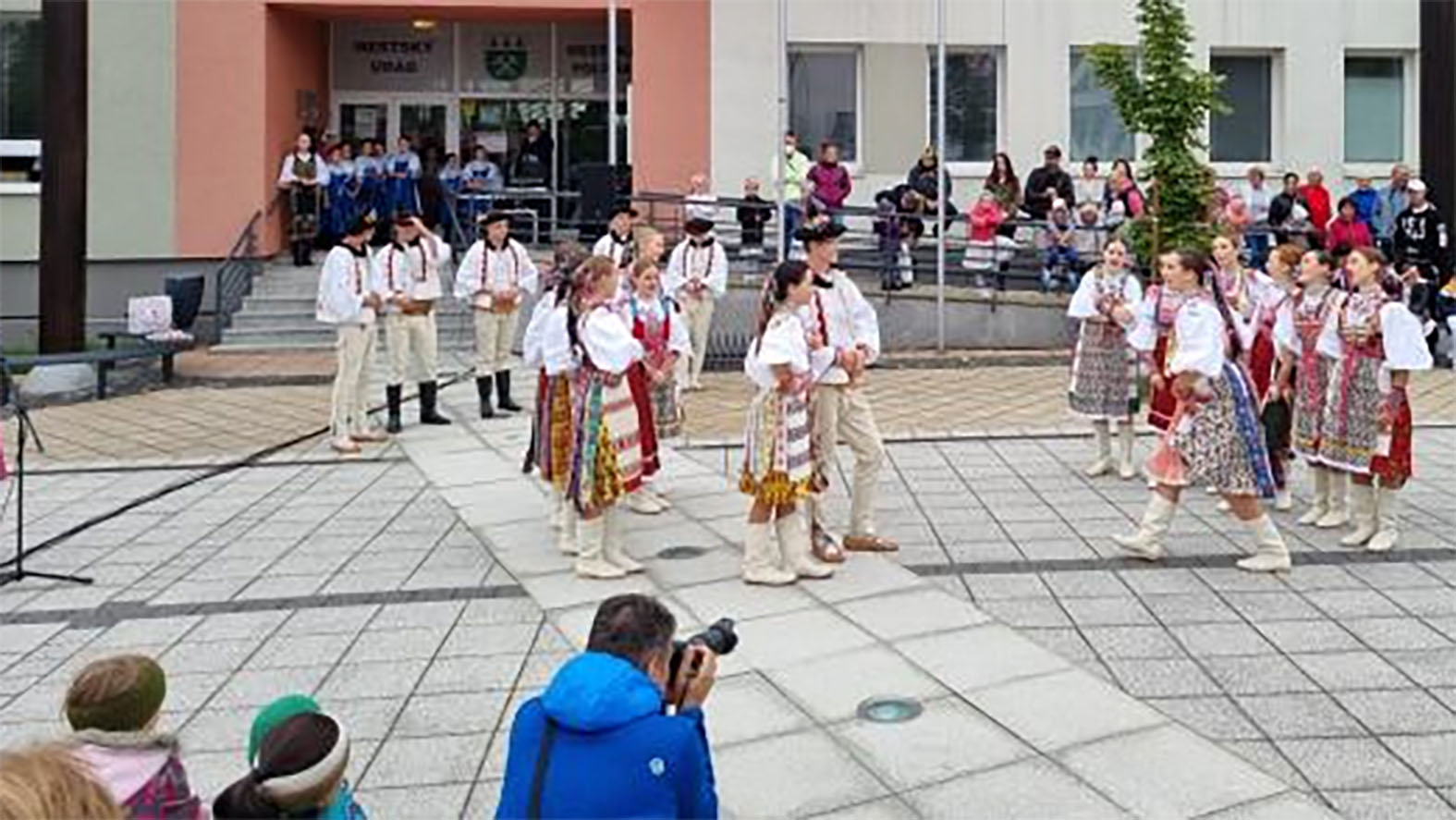 Šesť rokov s folklórom