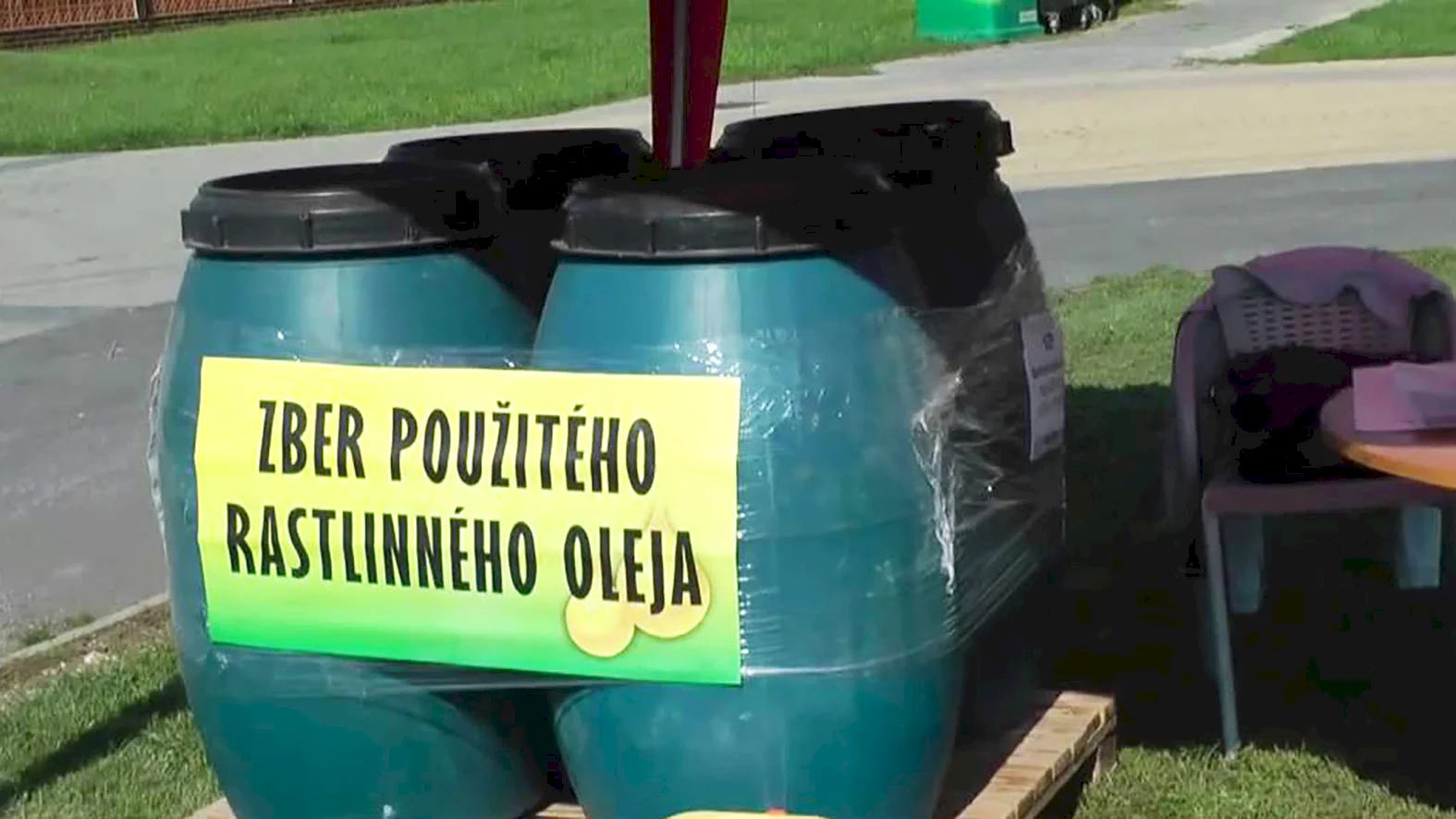 Obyvatelia mesta odovzdali pri pilotnom zbere 1200 litrov použitého oleja