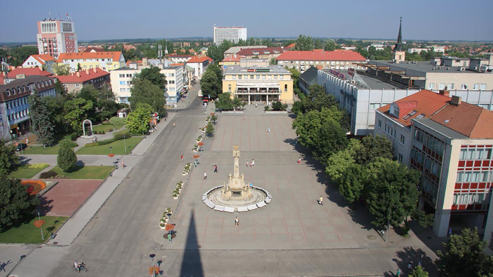 Nové Zámky chcú dostať na Hlavné námestie viac zelene