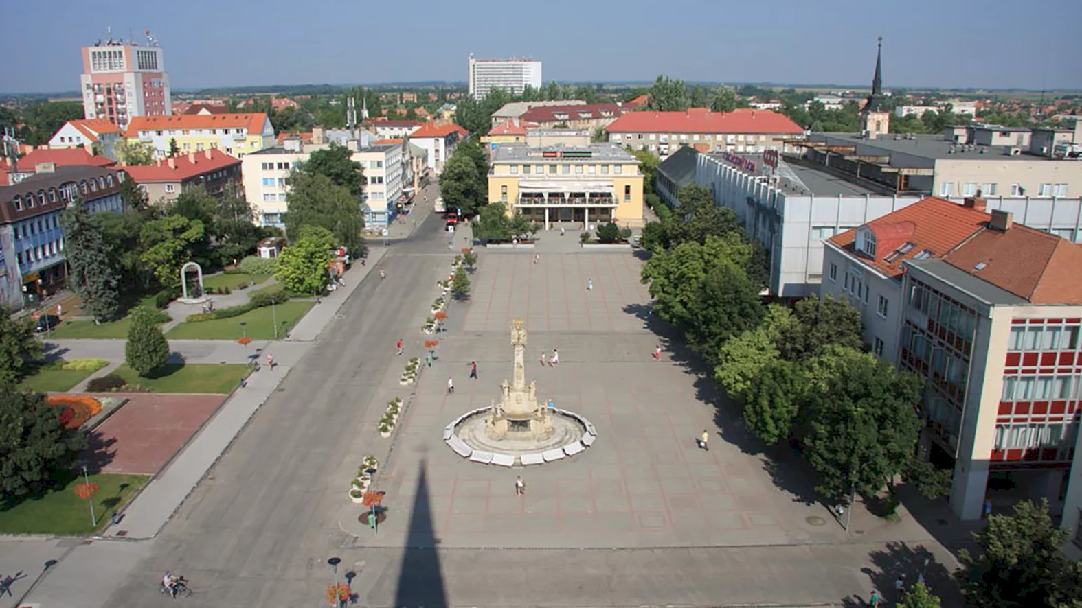 Nové Zámky chcú dostať na Hlavné námestie viac zelene