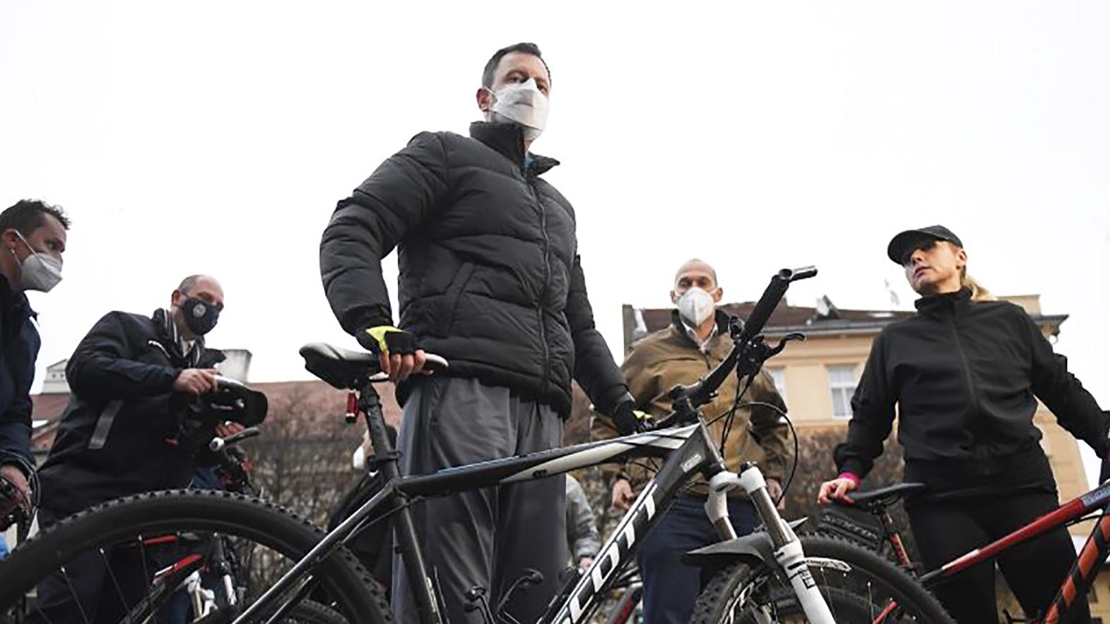 Na Slovensku by mohlo vzniknúť približne 5000 parkovacích miest pre bicykle