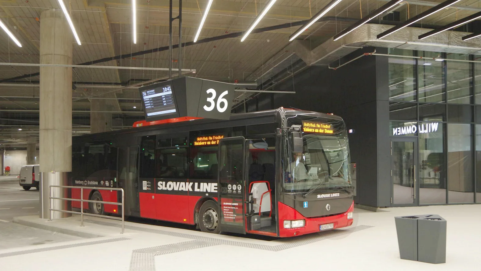 Prečo sa rušia niektoré školské autobusy a linka do Hainburgu
