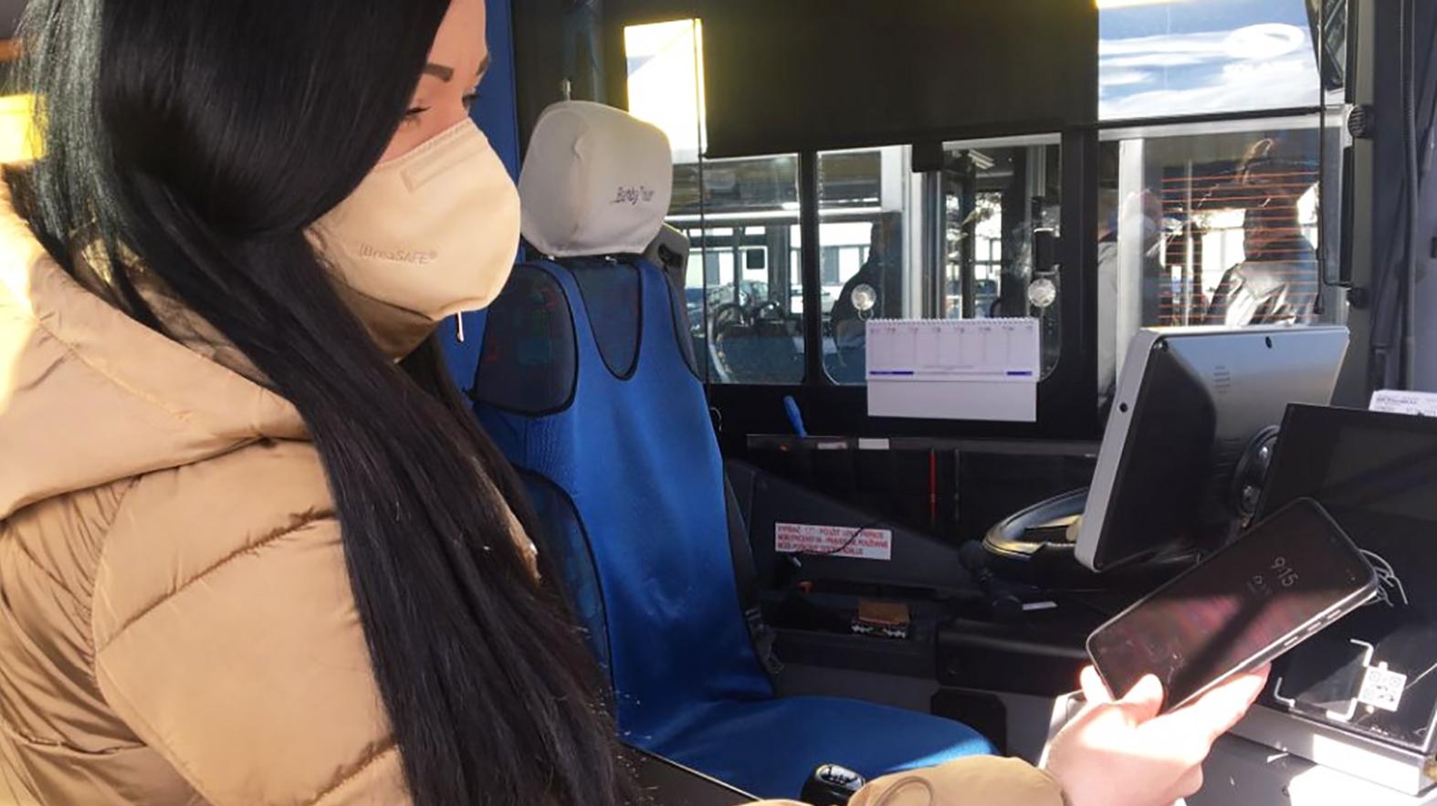 Nový dopravca v Nitre už prijíma žiadosti o dopravné karty