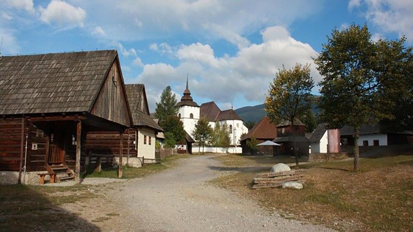 V skanzene vysadili unikátny ovocný sad