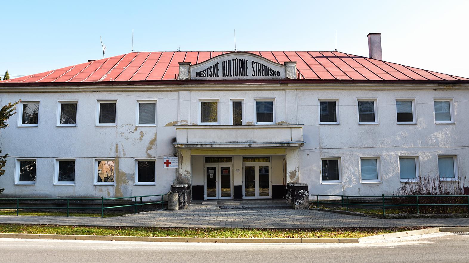 Tisovec chce zrekonštruovať interiér budovy mestského kultúrneho strediska