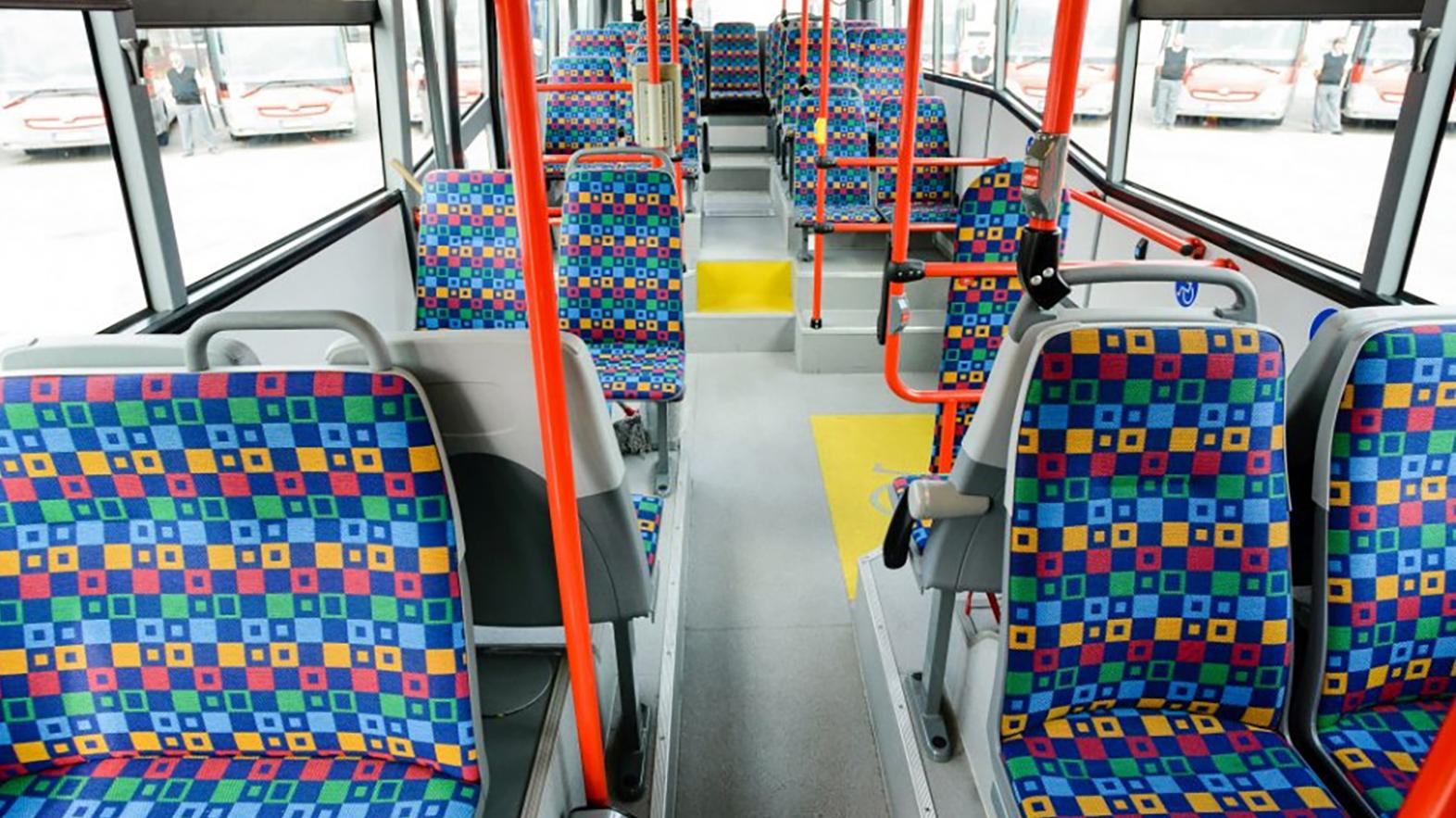 Výpadok regionálnych autobusov riešia niektoré obce vlastnými spojmi