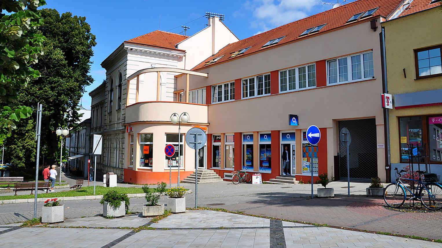 Zlaté Moravce chcú v bývalom kine zriadiť sociálno-rehabilitačné stredisko