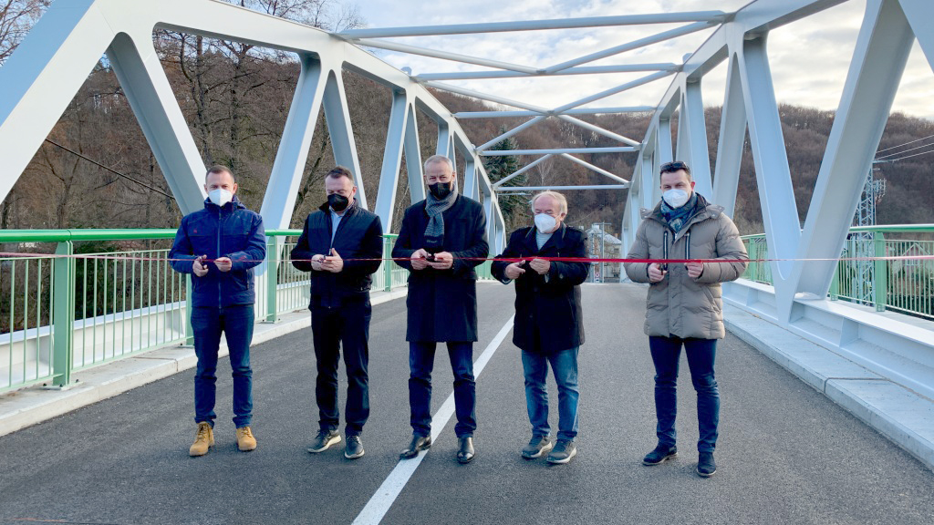 Obyvatelia banskobystrickej mestskej časti Iliaš majú po 40 rokoch nový most
