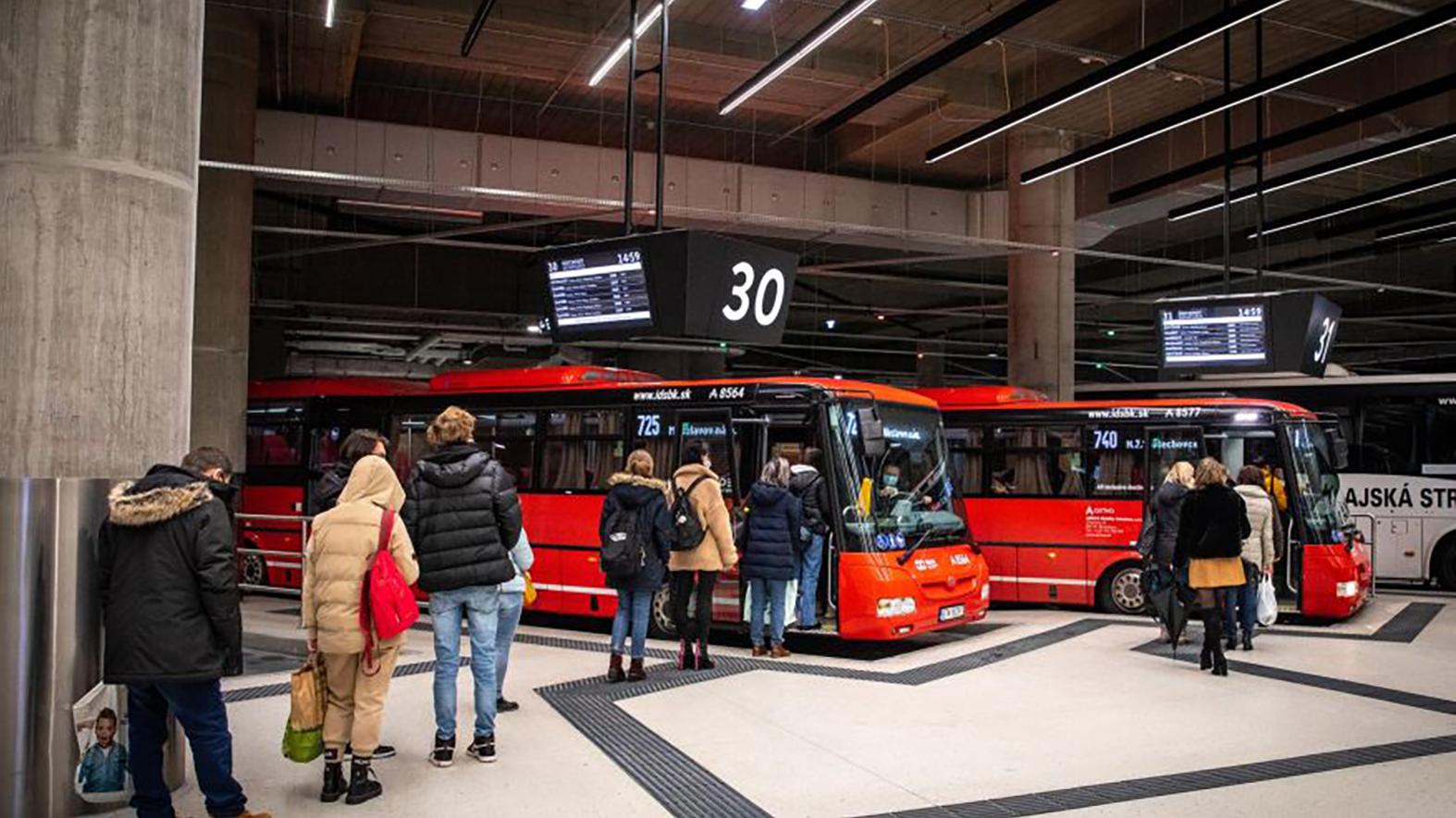 Prímestská autobusová doprava v Bratislavskom kraji bude v januári zadarmo