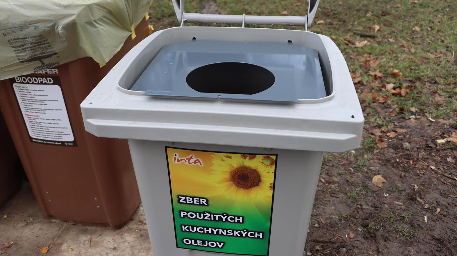 V Senici sa už nebude použitý olej vylievať, ale zlievať