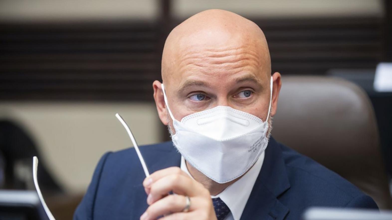 B. Gröhling: O návrate žiakov do škôl budeme informovať po sviatkoch