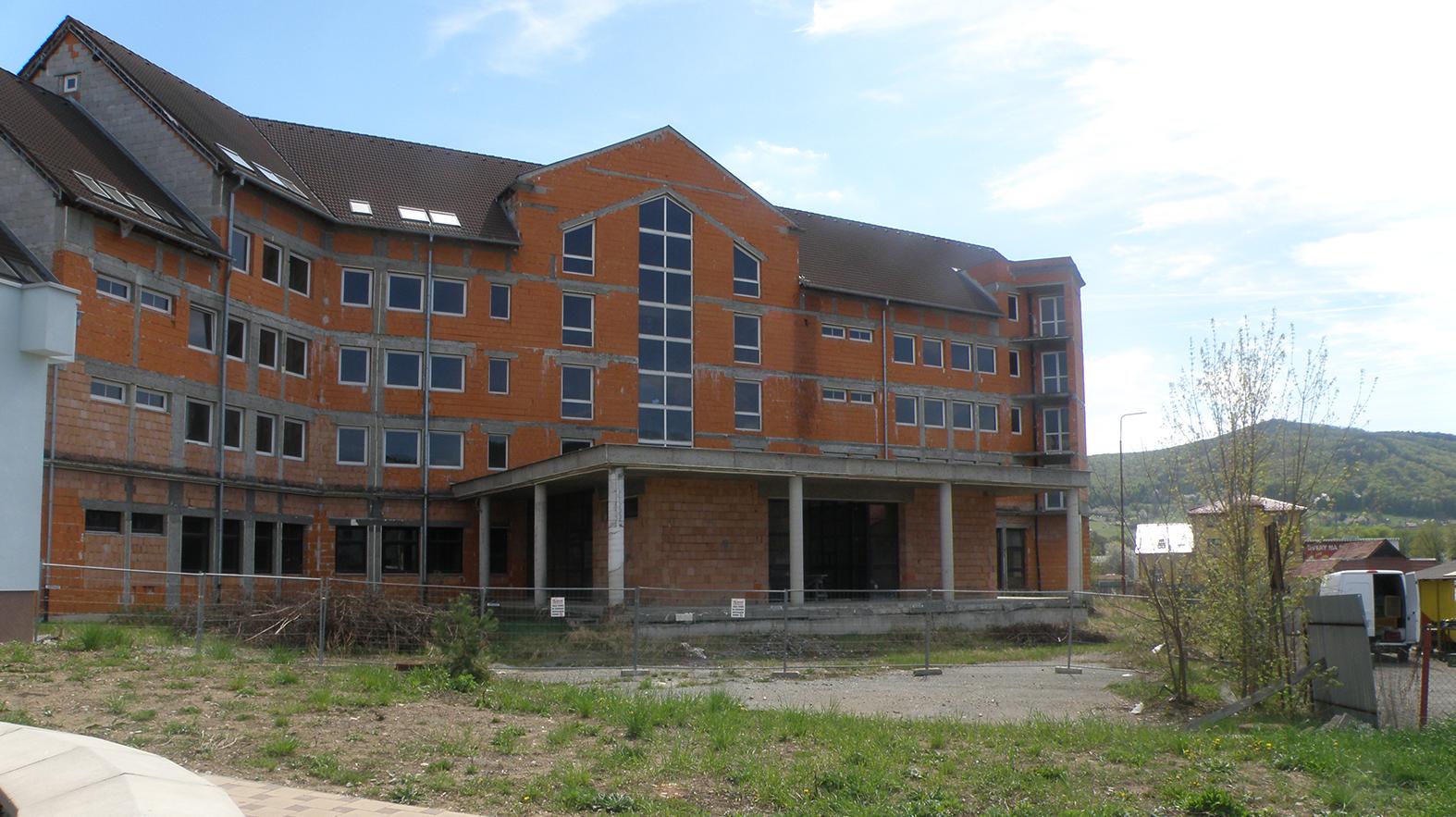 Mesto Detva je už vlastníkom nedokončenej budovy okresného úradu