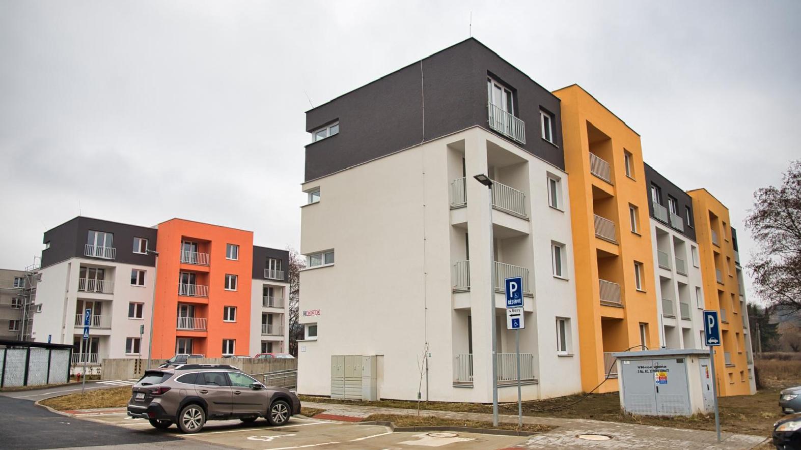 Nové mestské nájomné byty na Sídlisku III už čoskoro privítajú prvých obyvateľov