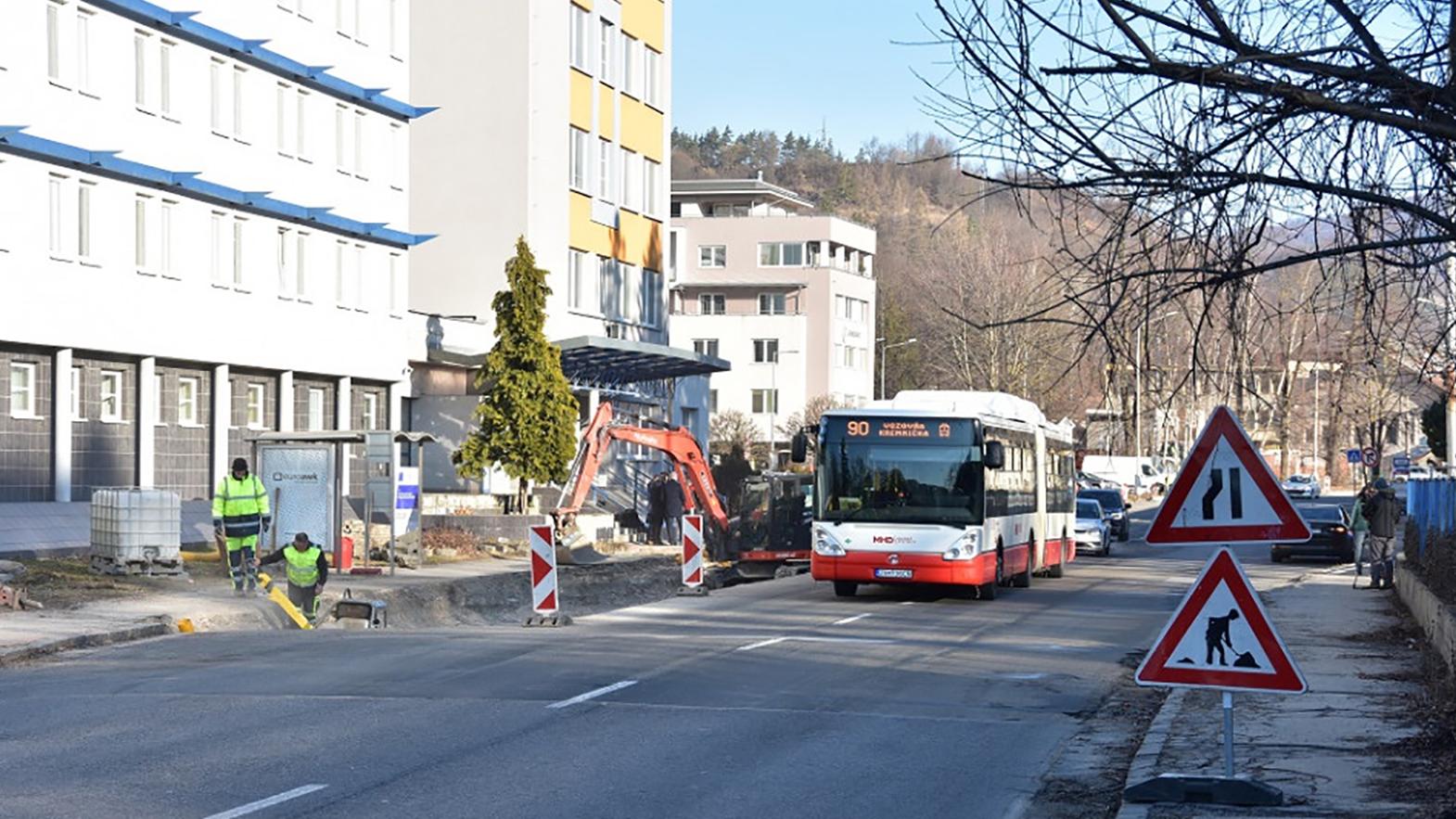 Na území mesta zrekonštruujú do leta 16 km ciest a 7 km chodníkov
