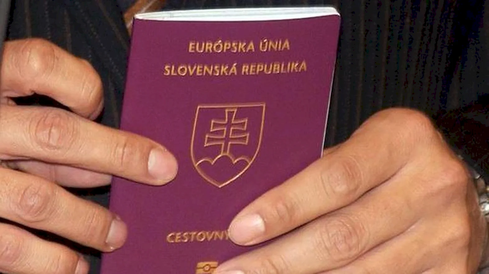 MV vyzýva ľudí, aby nepodliehali panike, evidujú nárast žiadostí o cestovné pasy