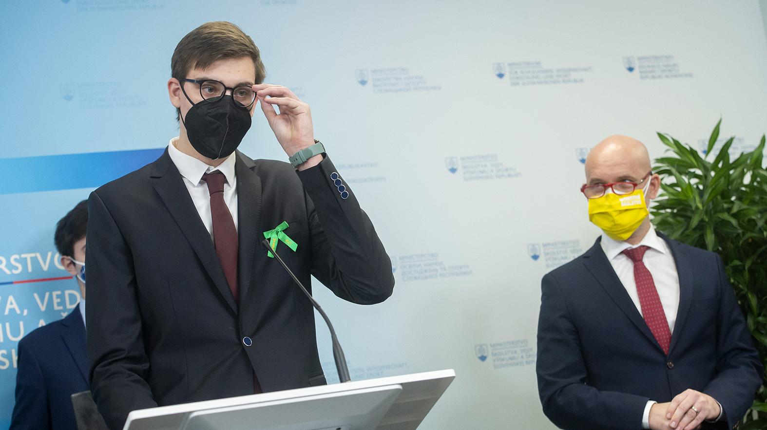 B. Gröhling: Maturity sa uskutočnia, s prípravou študentom pomôže manuál