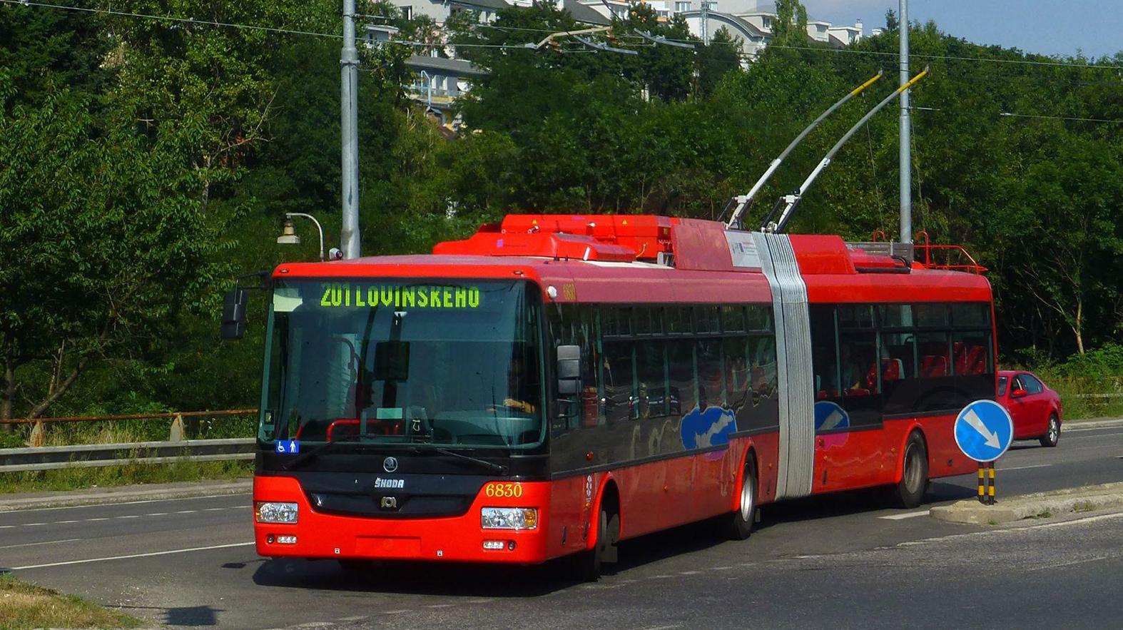 Do vozového parku DPB pribudne 50 nových hybridných trolejbusov
