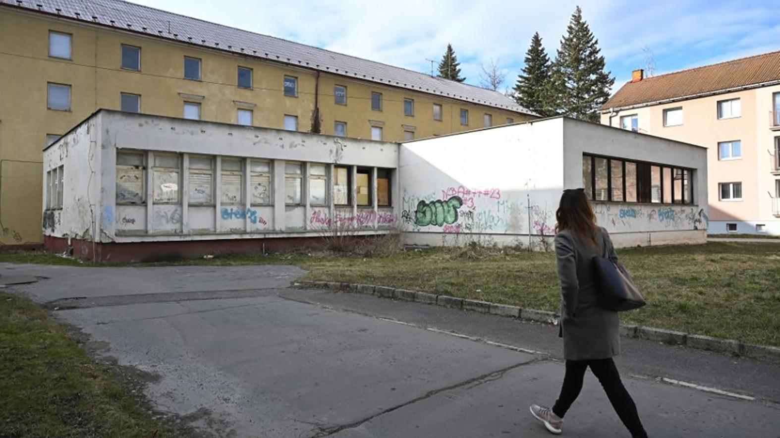 Pustnúcu bývalú polikliniku chce investor prebudovať na byty