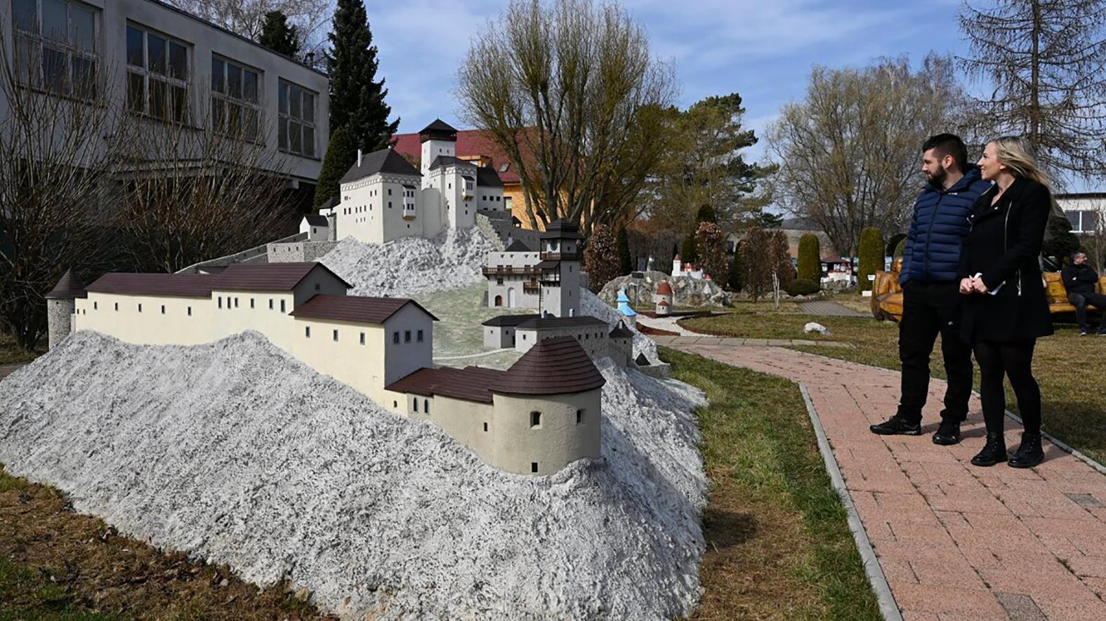 V Parku miniatúr otvorili 20. sezónu, novinkou je Trenčiansky hrad