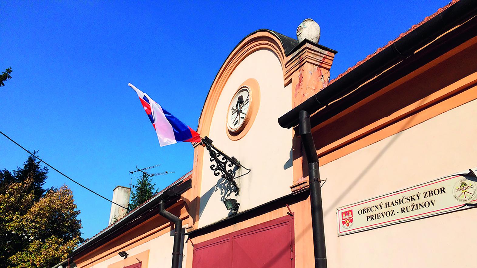 Ružinov zrekonštruoval historickú požiarnu zbrojnicu v Prievoze