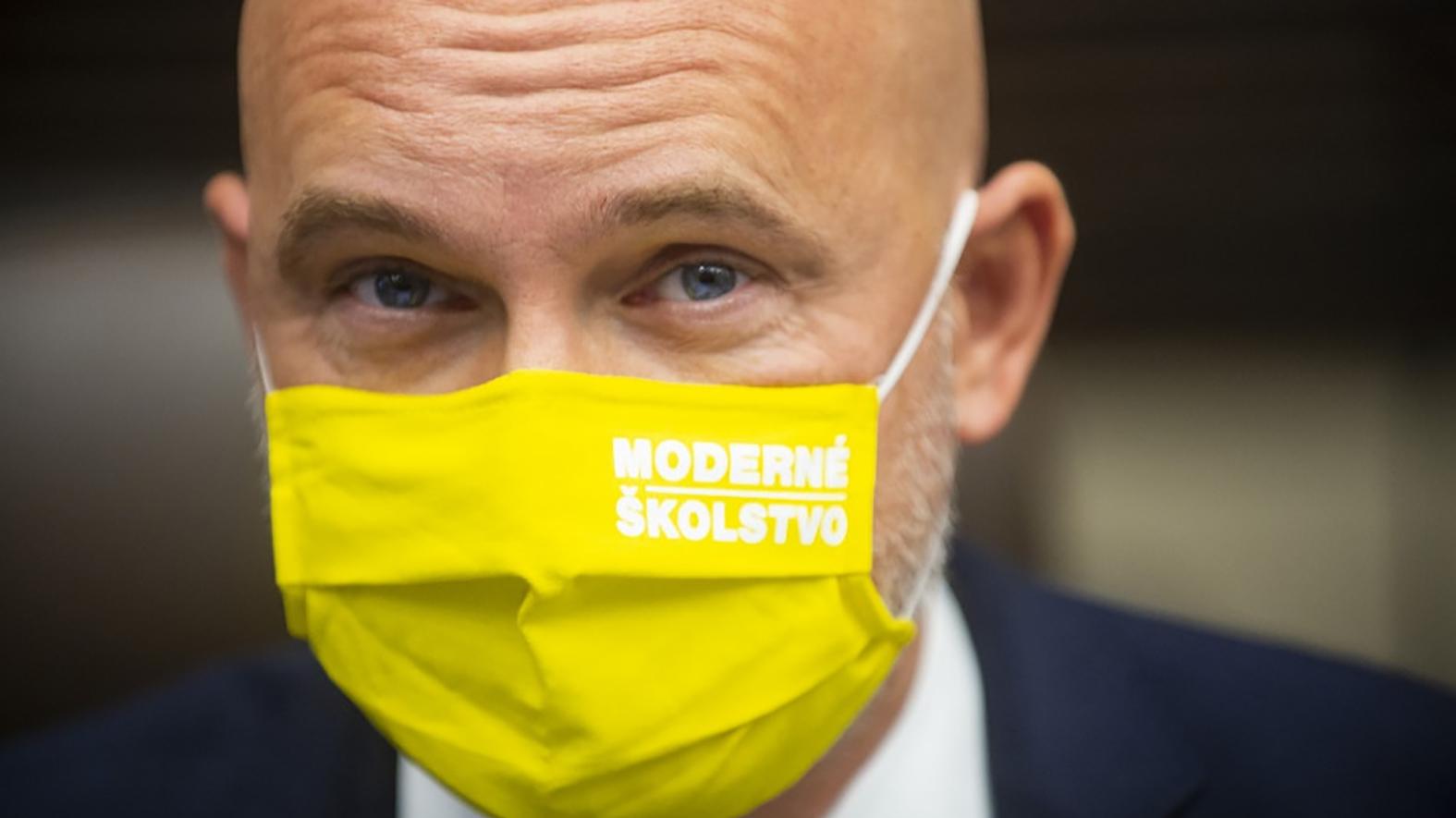 B. Gröhling poďakoval učiteľom a ďalším zamestnancom školstva