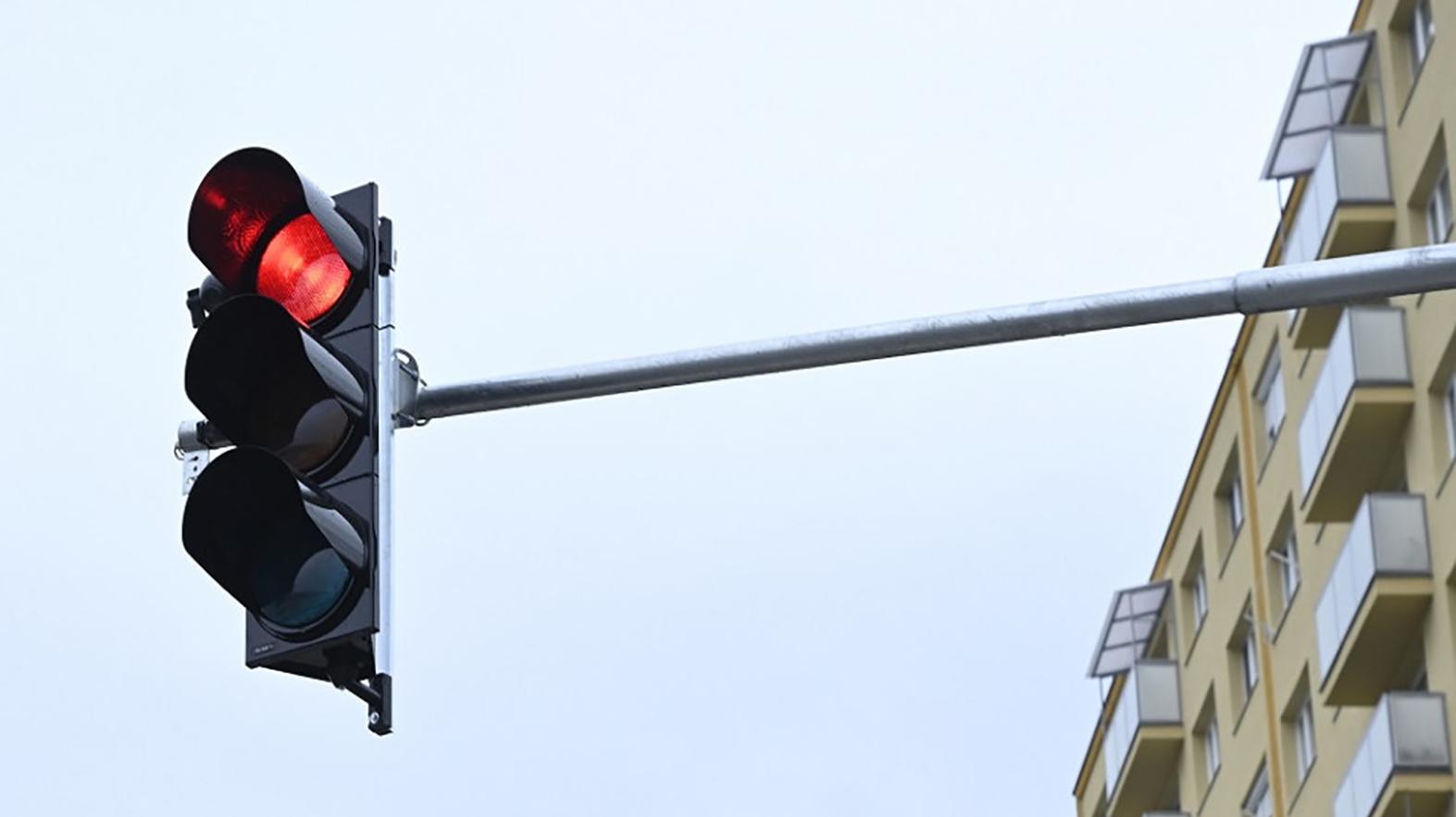 V Pezinku pribudla nová svetelná križovatka, kraj upozorňuje na jej riešenie