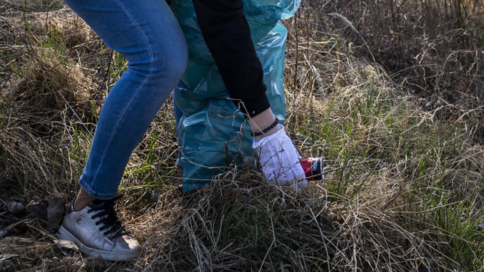 Pri čistení Muránky vyzbierali v Revúcej takmer 2600 kg odpadu