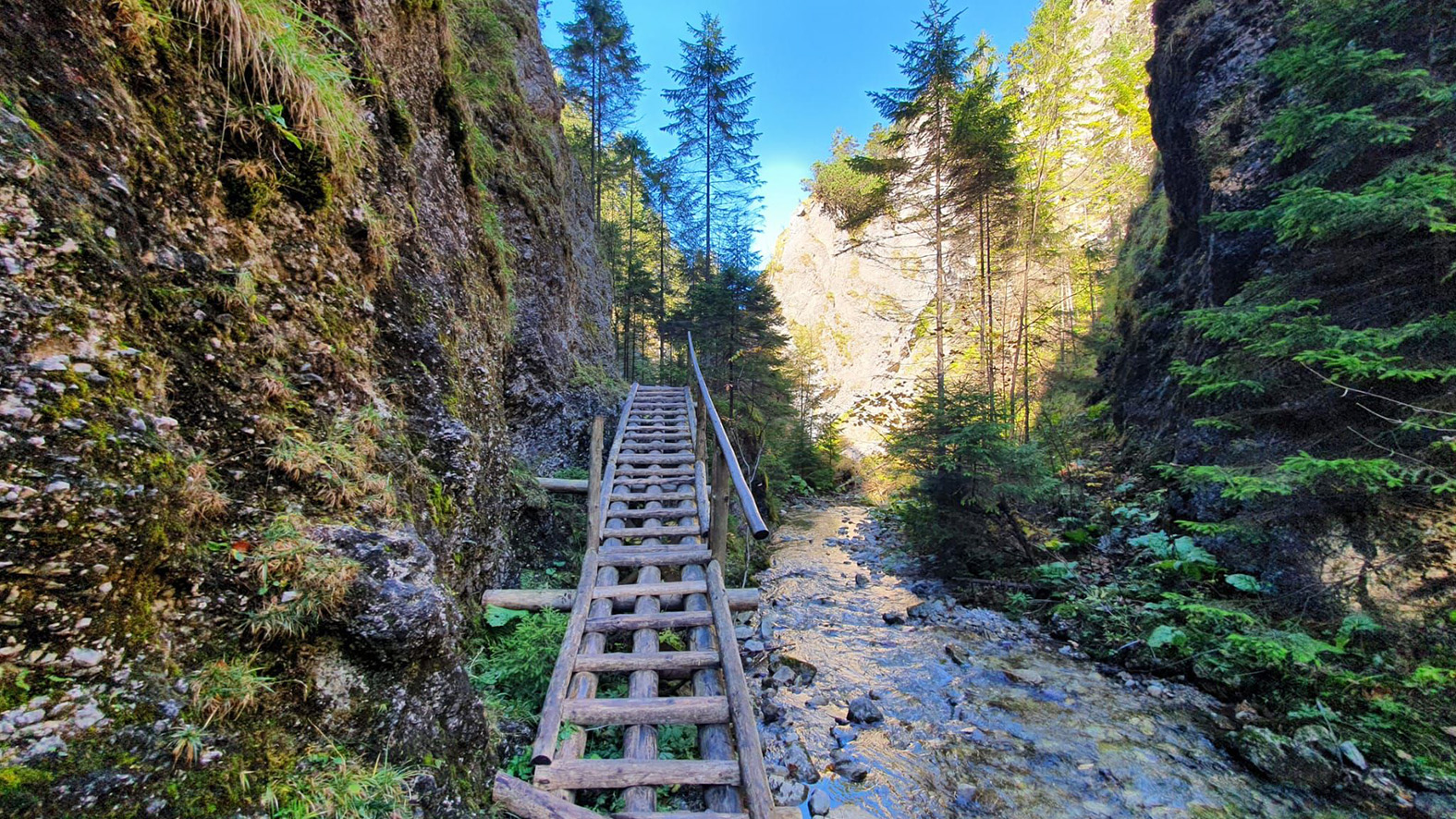Juráňovou dolinou v Západných Tatrách sa turisti poprechádzajú už tento víkend