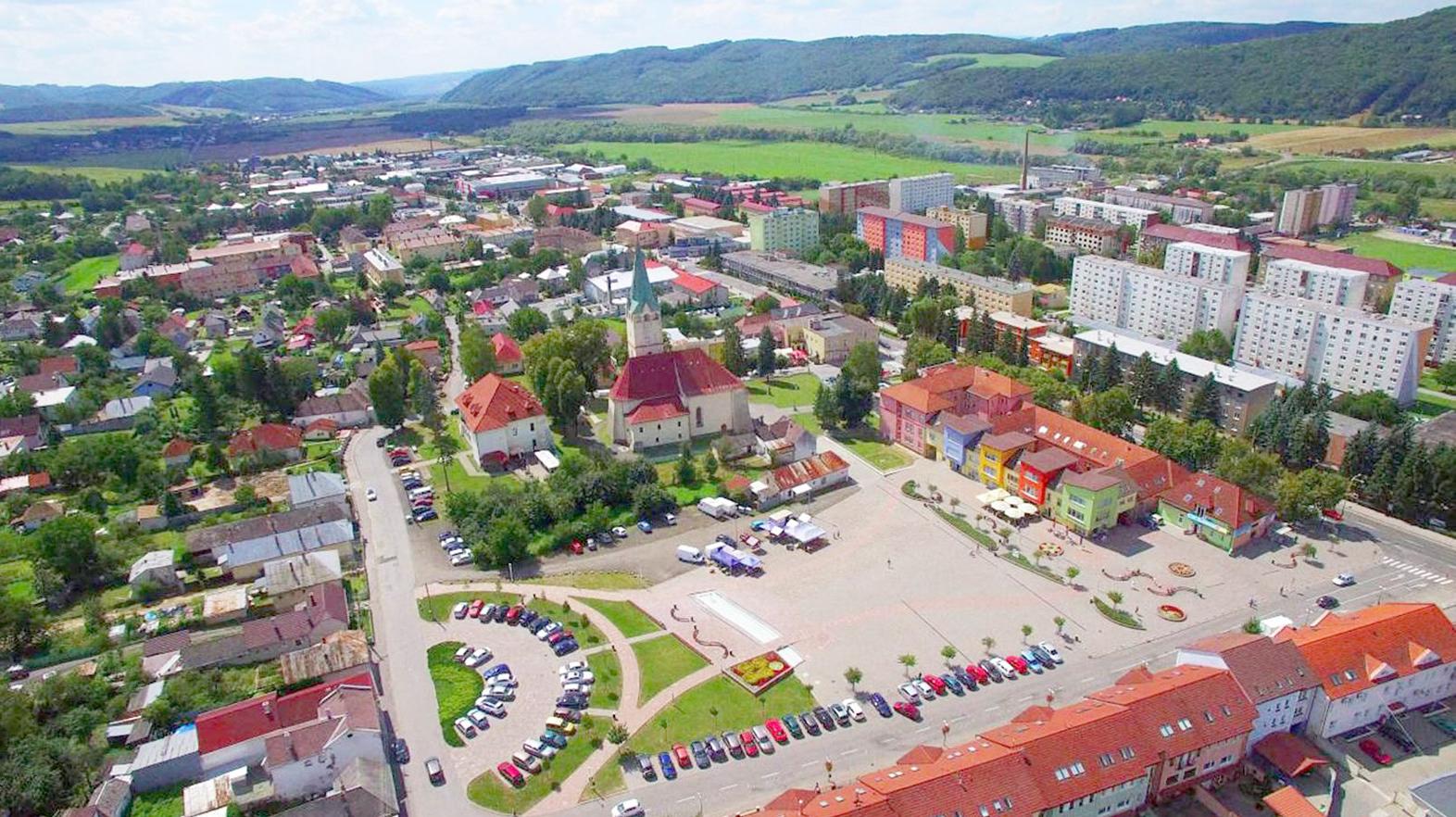 Osobnosti a kolektívy si prevzali ocenenia mesta