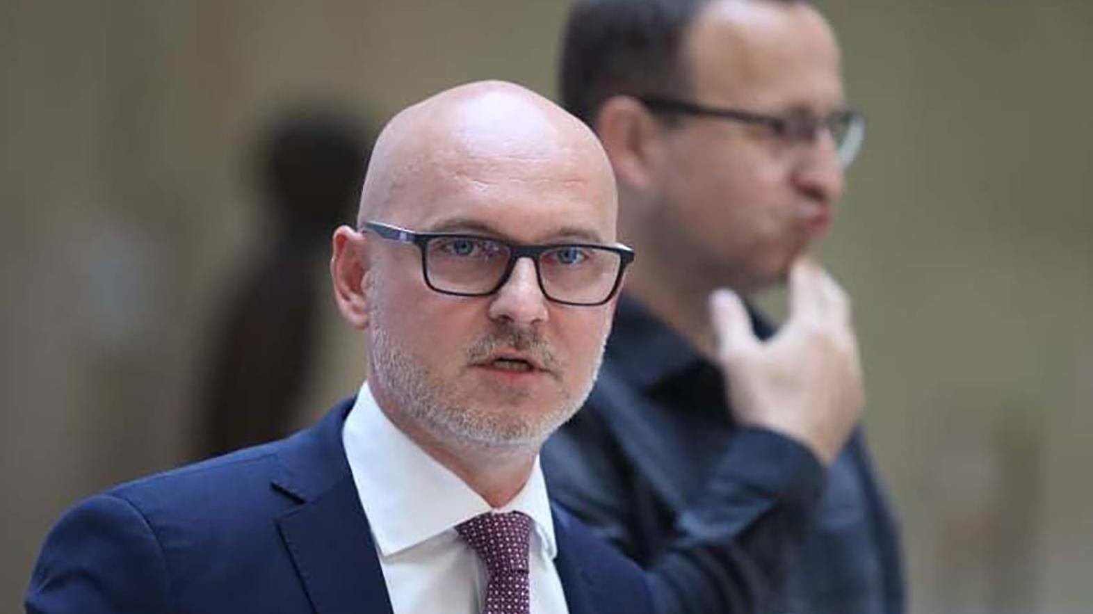 B. Gröhling: Odkazovať školstvo na nové pochybné dane, je hanebné