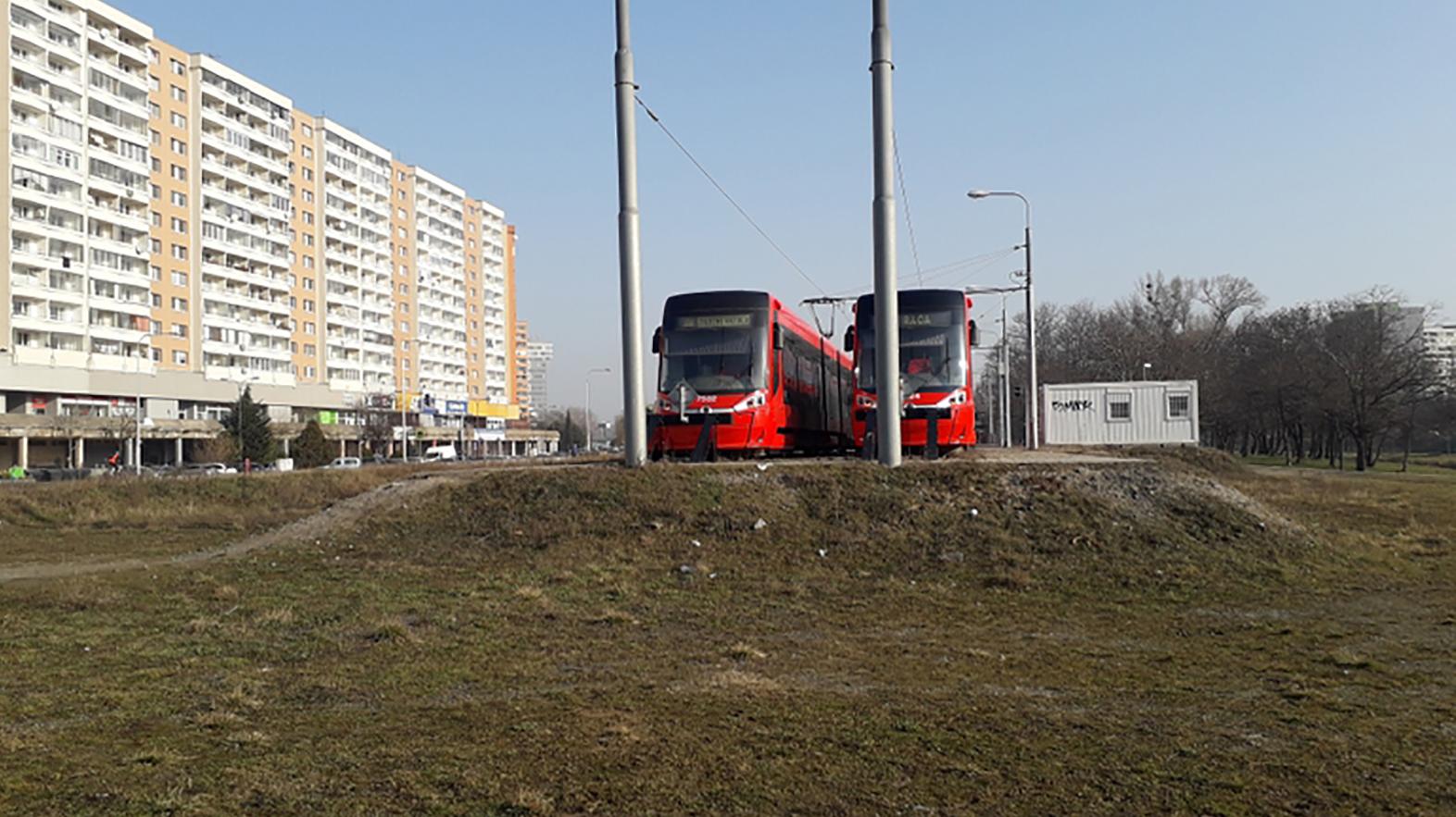 Práce na električkovej trati v Petržalke sa majú rozbehnúť po podpise dodatkov