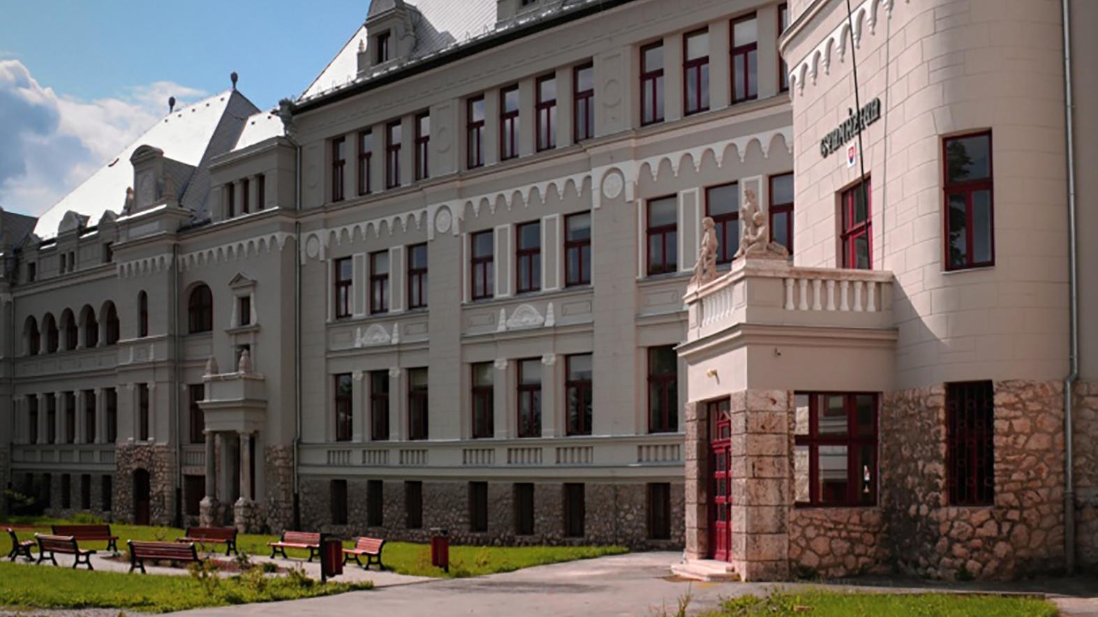 Ukončili prvú etapu obnovy historickej budovy gymnázia
