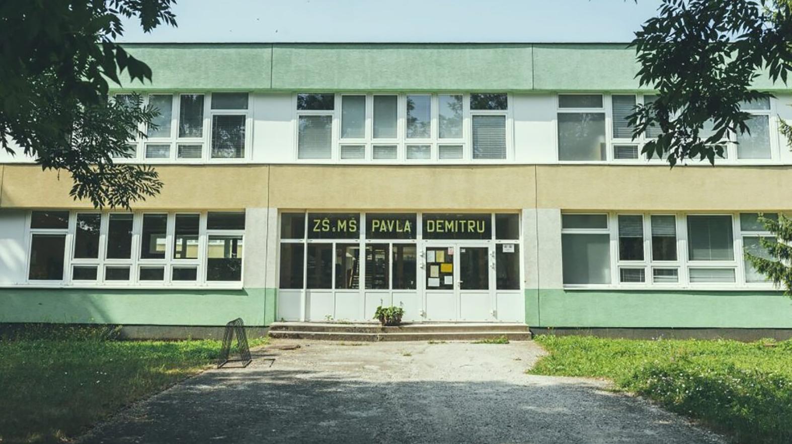 Dubnická radnica zrekonštruuje za 353 000 eur školské ihrisko ZŠ s MŠ P. Demitru