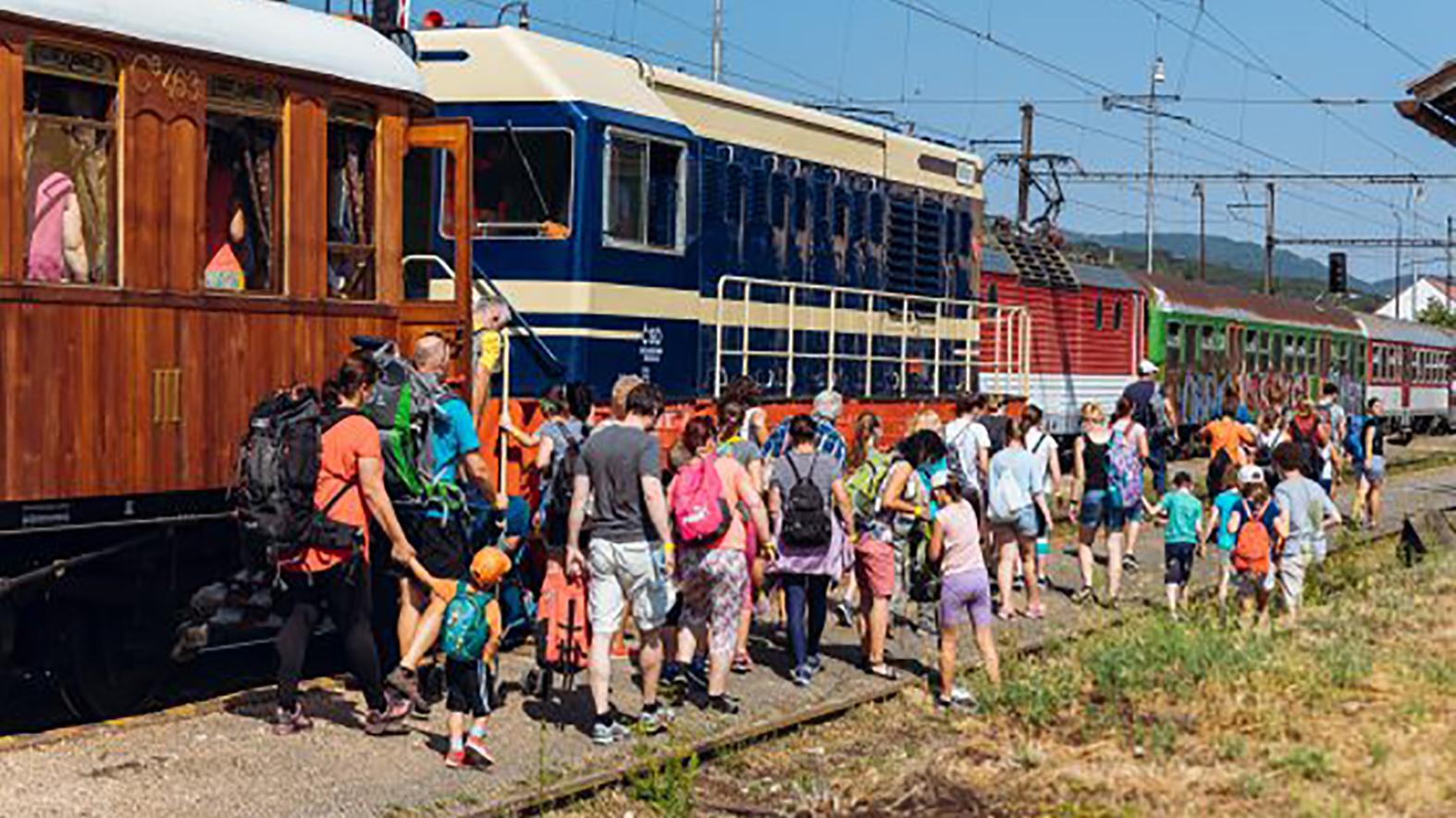KOCR Trnavský kraj ponúka celodennú jazdu výletnými vlakmi