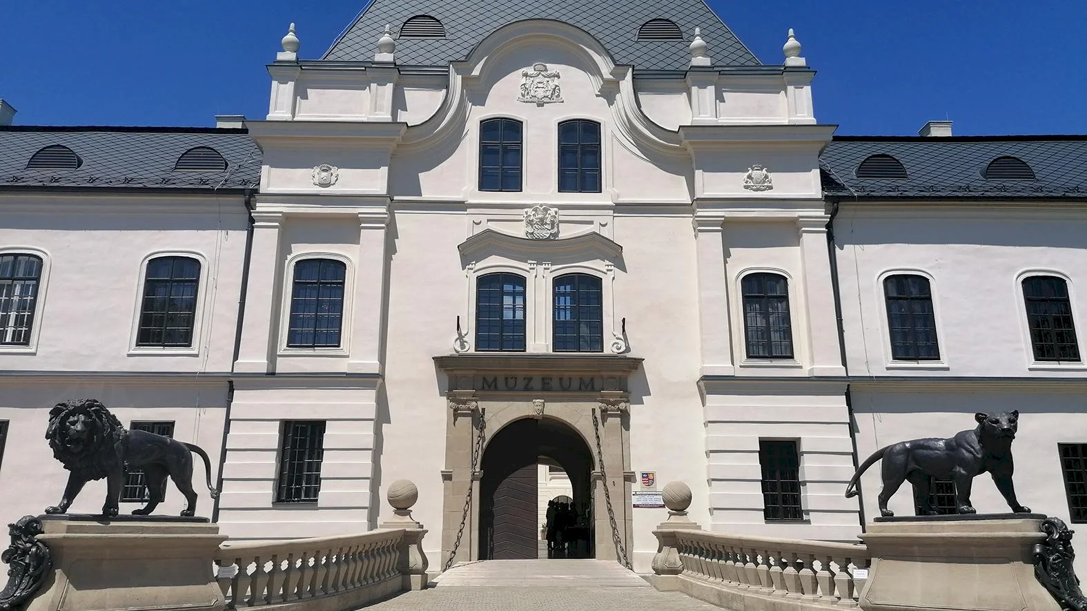 Humenský kaštieľ má po rekonštrukcii za 6,5 milióna eur svoju renesančnú podobu