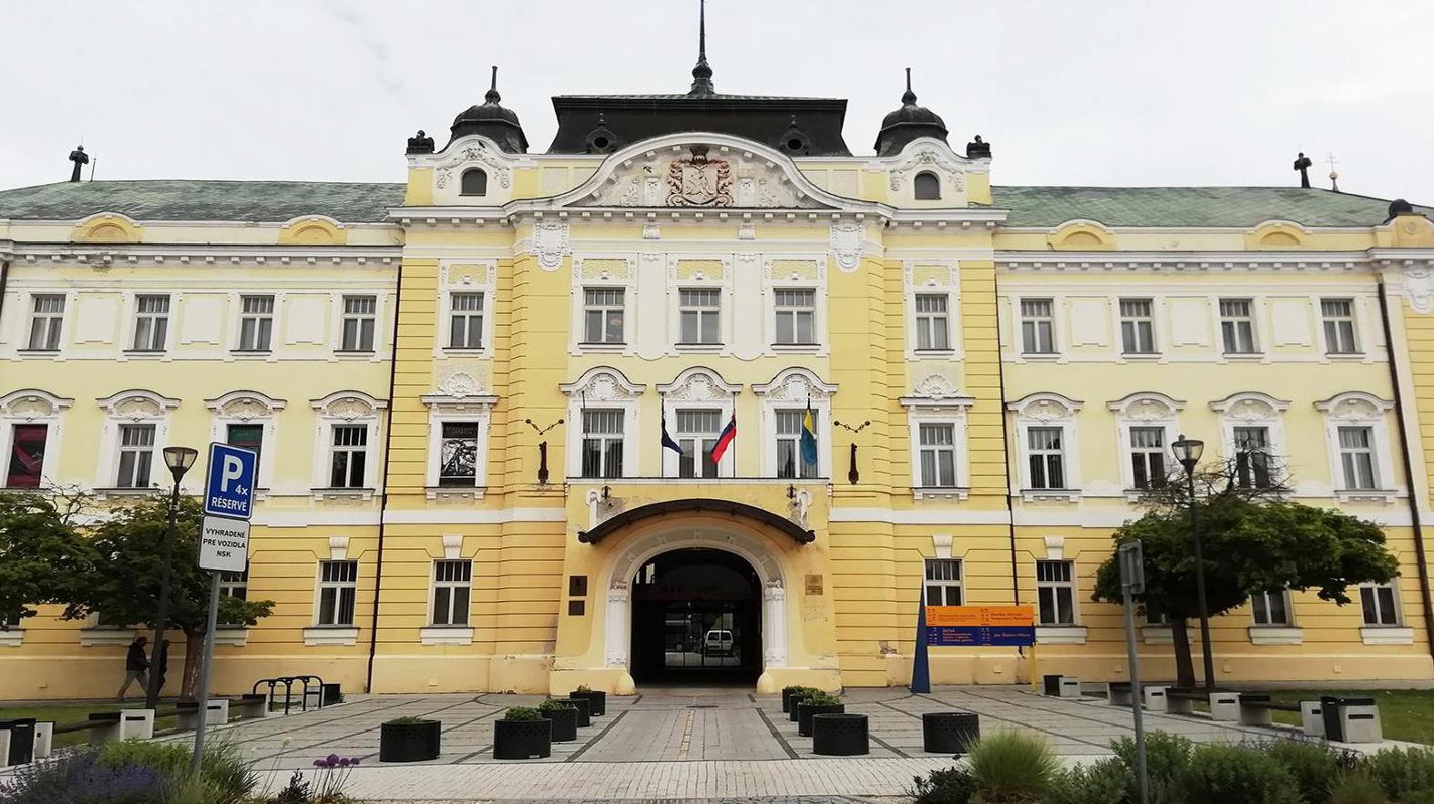 Príjmy kraja sú vyššie ako vlani, rapídne mu však stúpajú aj výdavky
