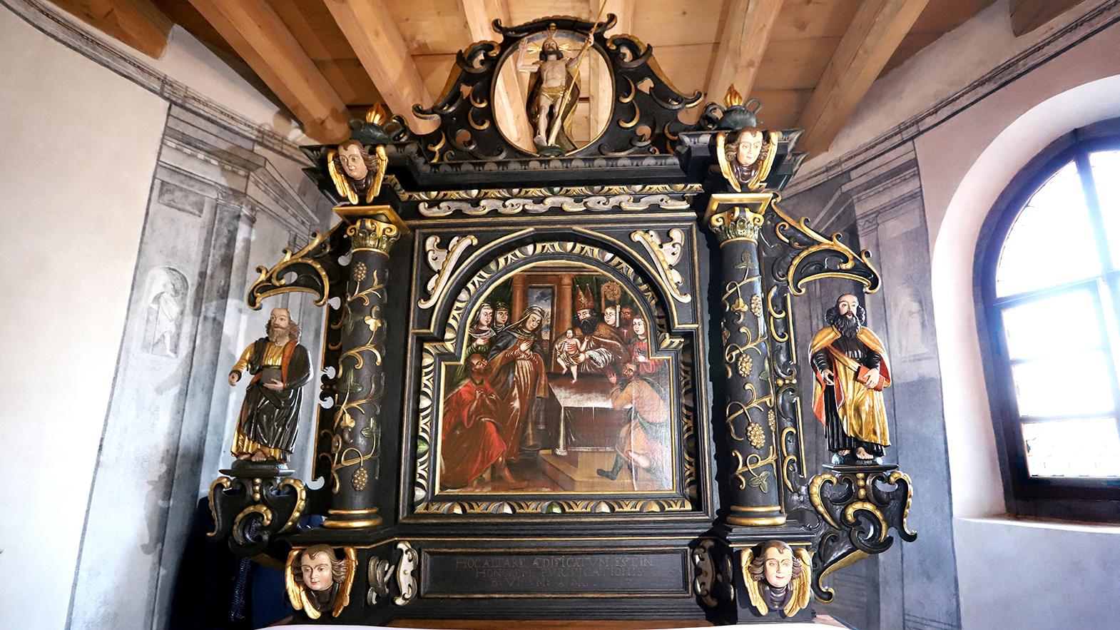 Vzácny historický drevený oltár sa vrátil do hradnej kaplnky
