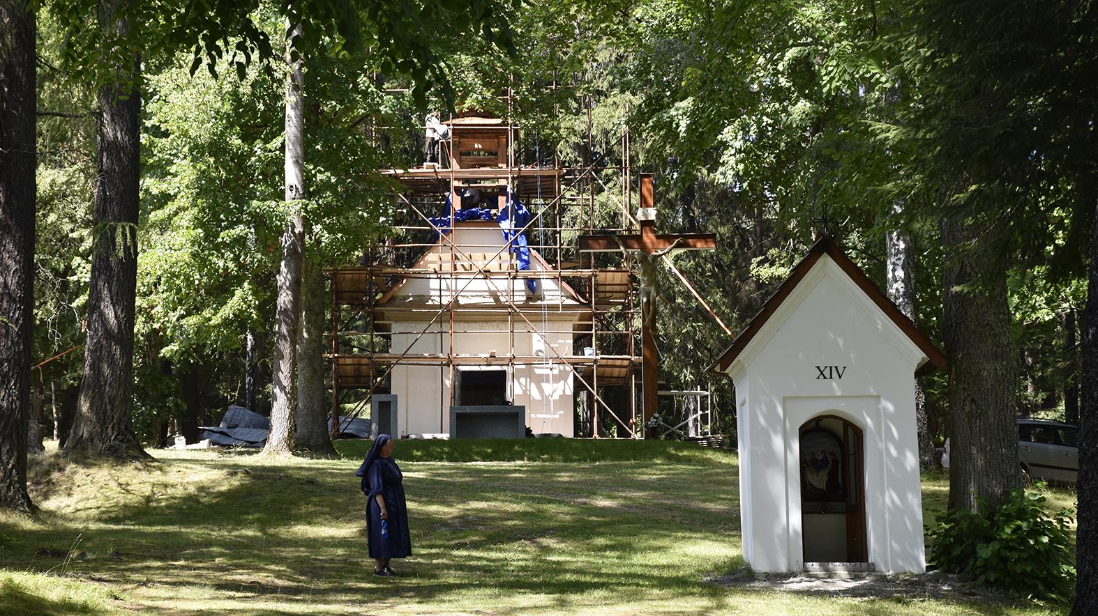 Kalvárii z roku 1862 prinavracajú jej pôvodný vzhľad