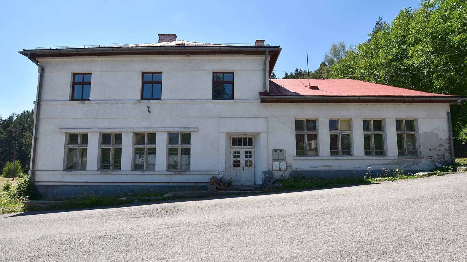 V niekdajšej škole v Kremnických Baniach vznikne osem nájomných bytov