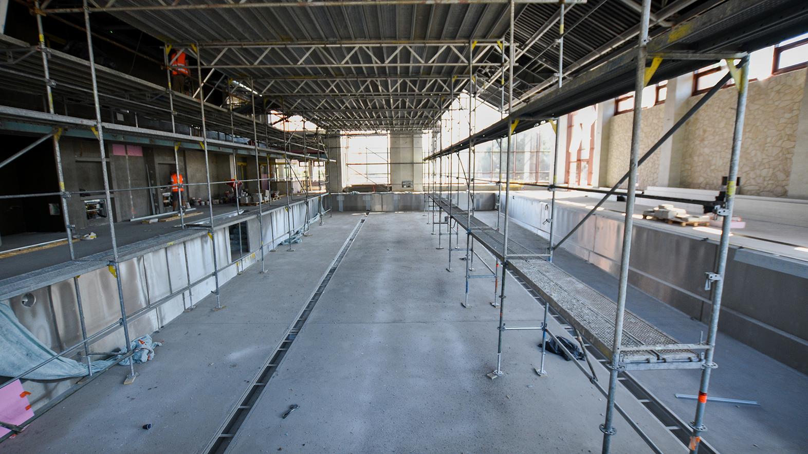 Obnova plavárne sa blíži do finále, aktuálne sa pracuje na strope