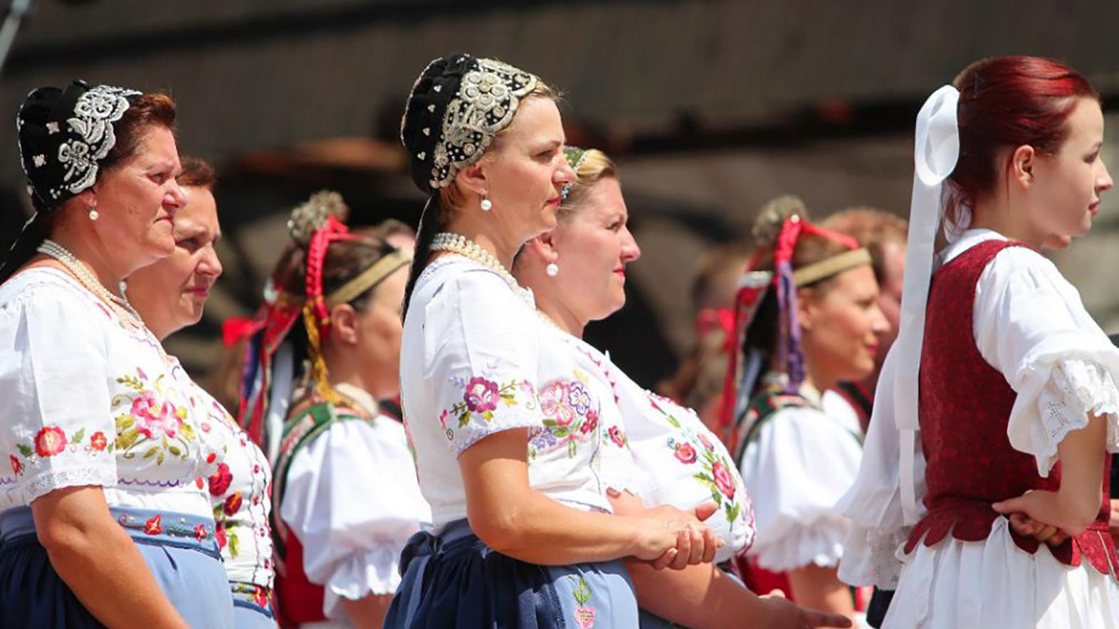 Novinkou víkendových slávností Červeník 2022 je folklórne stanové mestečko
