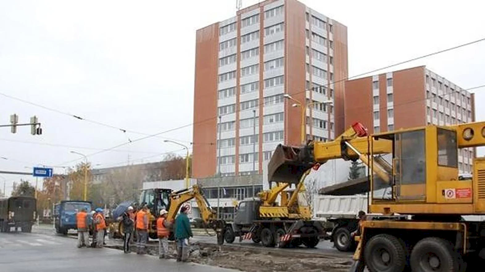 Začínajú sa súvislé opravy ciest a chodníkov za vyše 3 milióny eur